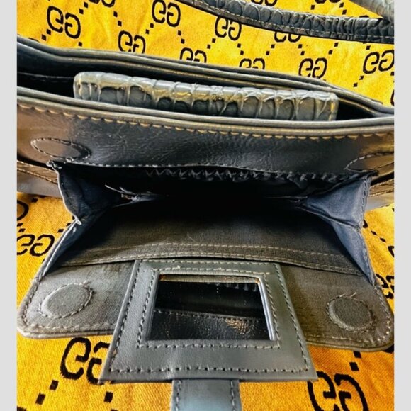 Blue Patent Handbag w/ Built-in Mirror - Picture 3 of 8